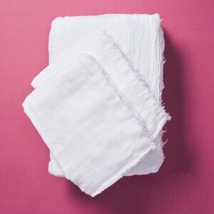 NWOT PiuBelle Hemstitch White Linen Queen Sheet Set